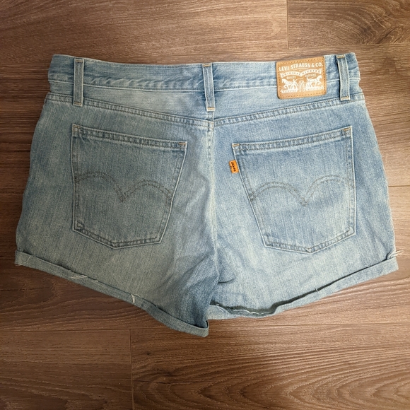 Levi's shorts size 31 - Picture 2 of 4